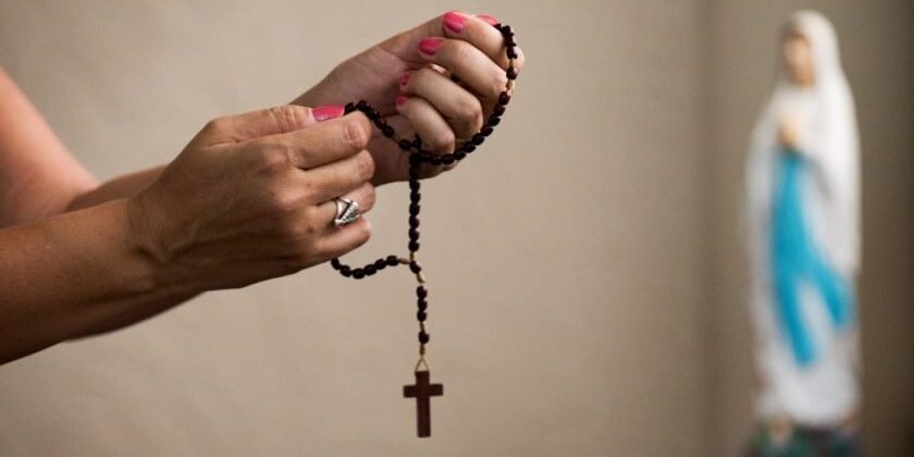 formacao_como-rezar-o-terco-840×630