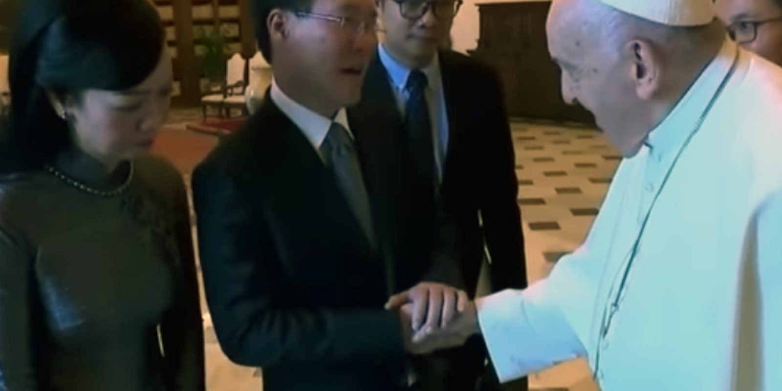 Presidente_Vietna_Papa_Francisco