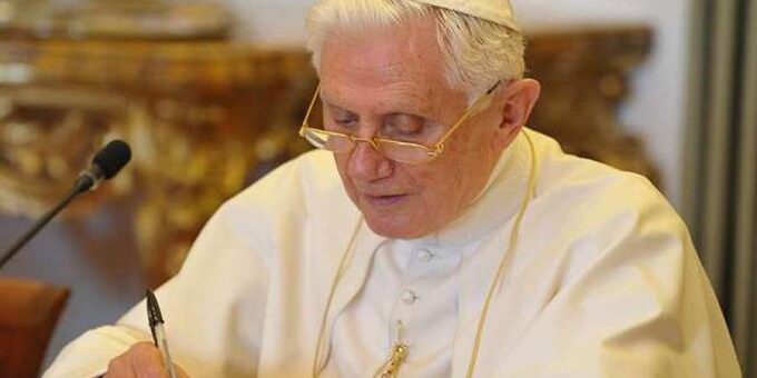 BenedictoXVI_LOsservatore_Romano_310817