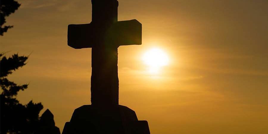 Cruz-Pixabay-15092020